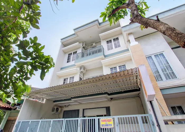 Oyo 92479 Pasadena House Hotel Semarang